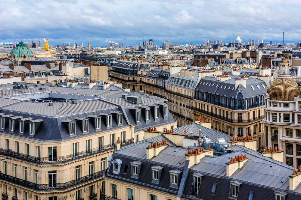La toiture parisienne en zinc offre-t-elle une bonne étanchéité ?