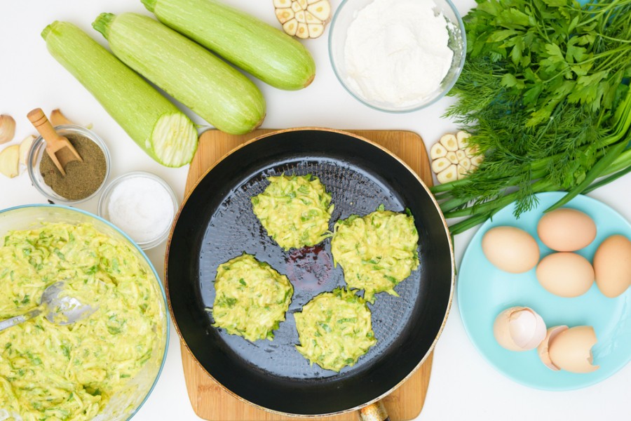 Découvrez la recette des galettes de courgettes de Paris