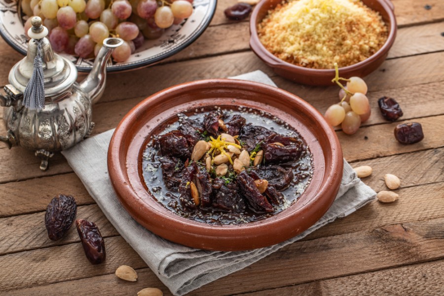 Tajine aux pruneaux et aux amandes : les meilleures adresses à Paris